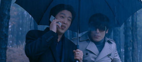 Kim Hee-won and Kim Sung-oh as a couple of real pricks.  Screencap via Genkina hito's J-Film Reviews.